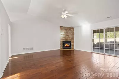 32 Stone House Road, Hendersonville, NC 28739 - Photo 12