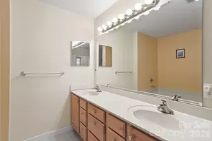 32 Stone House Rd, Hendersonville, NC 28739 - Photo 24