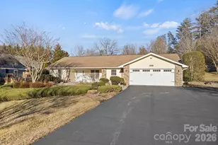 32 Stone House Rd, Hendersonville, NC 28739 - Photo 2