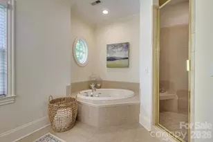 525 Queens Rd, Charlotte, NC 28207 - Photo 22