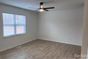 211 Honeycutt Rd, Troutman, NC 28166 - Photo 10