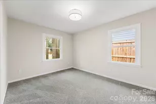 818 Eaglewood Ave, Charlotte, NC 28212 - Photo 34