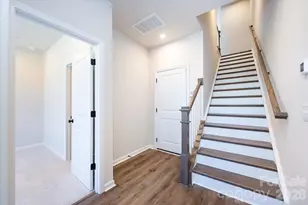 4619 Swan Meadow Ln, Charlotte, NC 28226 - Photo 4