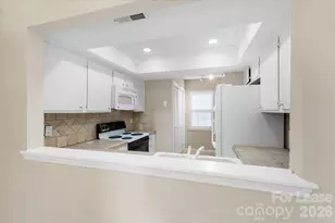 7825 Renaissance Ct, Charlotte, NC 28226 - Photo 12