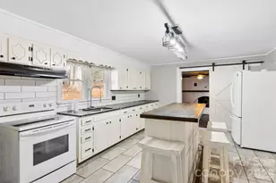 42 Old Patton Hill Rd, Swannanoa, NC 28778 - Photo 8