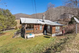 186 Creekmont Dr, Clyde, NC 28721 - Photo 18