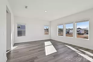 2079 Sunflower Cir, Newton, NC 28658 - Photo 4