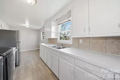 1512 N Deal Avenue, Newton, NC 28658 - Photo 10