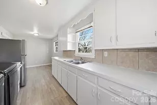 1512 N Deal Ave, Newton, NC 28658 - Photo 10