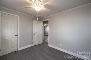 25 N Davis Ave, Newton, NC 28658 - Photo 22