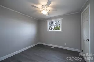25 N Davis Ave, Newton, NC 28658 - Photo 20