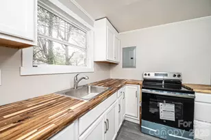 25 N Davis Ave, Newton, NC 28658 - Photo 12