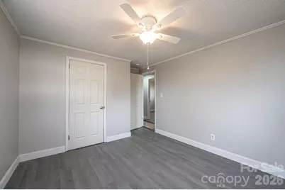 25 N Davis Avenue, Newton, NC 28658 - Photo 20