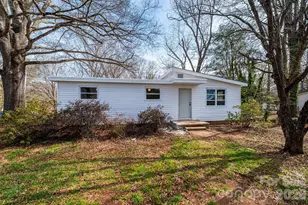 25 N Davis Ave, Newton, NC 28658 - Photo 4