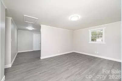 25 N Davis Avenue, Newton, NC 28658 - Photo 14