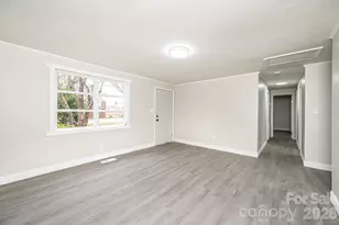 25 N Davis Ave, Newton, NC 28658 - Photo 16