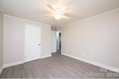 25 N Davis Avenue, Newton, NC 28658 - Photo 24