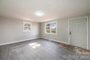 25 N Davis Ave, Newton, NC 28658 - Photo 30