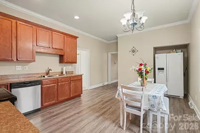 318 E Pressley Avenue, Mooresville, NC 28115 - Photo 10