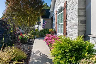 58 Carriage Highlands Ct, Hendersonville, NC 28791 - Photo 4