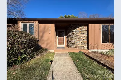 1754 12th Street NE, Hickory, NC 28601 - Photo 1