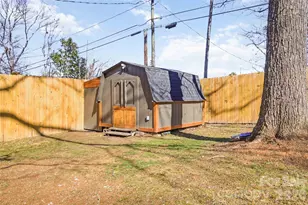 300 Forest Park Rd, Matthews, NC 28104 - Photo 48