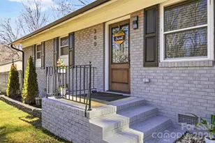 300 Forest Park Rd, Matthews, NC 28104 - Photo 4