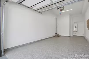 433 W Peterson Dr, Charlotte, NC 28217 - Photo 40