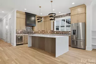 431 W Peterson Dr, Charlotte, NC 28217 - Photo 4