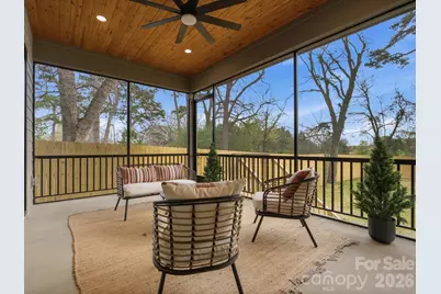 431 W Peterson Drive, Charlotte, NC 28203 - Photo 40