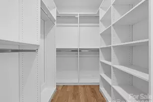 431 W Peterson Dr, Charlotte, NC 28203 - Photo 32