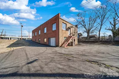 729 1st Avenue SW, Hickory, NC 28602 - Photo 40