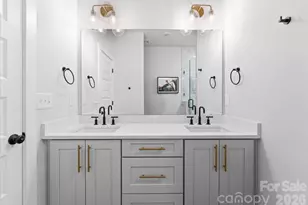 1737 Dunavant St, Charlotte, NC 28203 - Photo 12