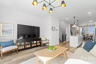 1737 Dunavant St, Charlotte, NC 28203 - Photo 6