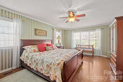 856 W 6th Street, Newton, NC 28658 - Photo 24