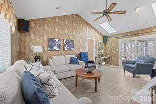 856 W 6th St Cir, Newton, NC 28658 - Photo 18