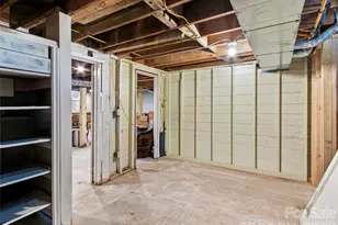 506 W Main St, Burnsville, NC 28714 - Photo 28