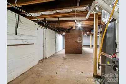 506 W Main Street, Burnsville, NC 28714 - Photo 26