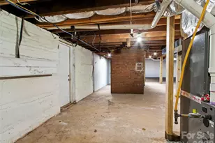 506 W Main St, Burnsville, NC 28714 - Photo 26