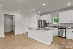 6710 Fairford Dr, Charlotte, NC 28215 - Photo 4