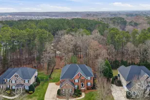 905 Patricians Ln, Wesley Chapel, NC 28110 - Photo 2