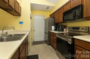 4803 Harri Ann Dr, Charlotte, NC 28227 - Photo 10