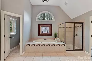 626 Hampshire Hill Rd, Matthews, NC 28105 - Photo 22