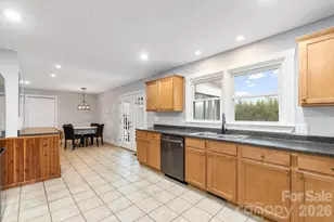 52 Baby Jane Ln, Hendersonville, NC 28792 - Photo 12