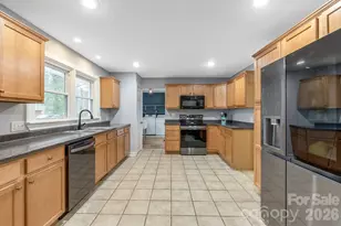 52 Baby Jane Ln, Hendersonville, NC 28792 - Photo 6