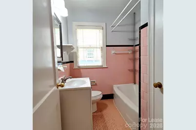 1239 E Worthington Avenue, Charlotte, NC 28203 - Photo 22