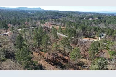 2076 Island View Lane NE, Connelly Springs, NC 28612 - Photo 8