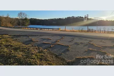 2076 Island View Lane NE, Connelly Springs, NC 28612 - Photo 14