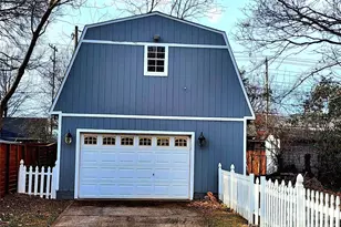 3015 Yadkin Ave, Charlotte, NC 28205 - Photo 2