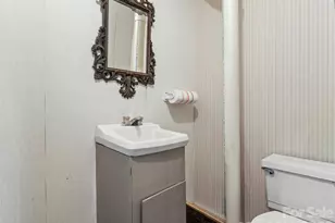 342 Mountain View Rd, Burnsville, NC 28714 - Photo 42